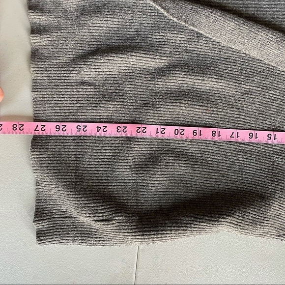 Dreamers Medium Gray Sweater - Picture 4 of 4